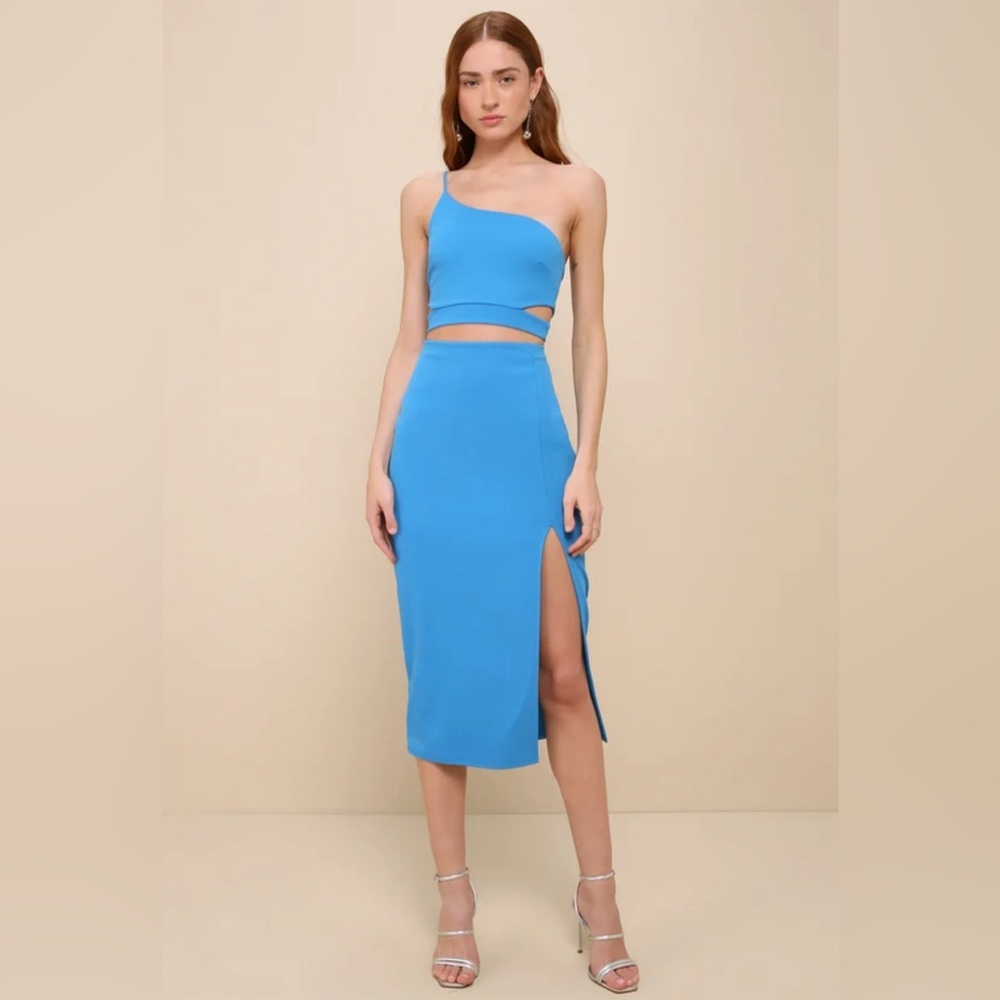 Lulu's NWT Gorgeous Fate Bright Blue One-Shoulder‎ Two-Piece Midi Dress